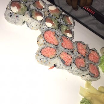 Okinii - Philadelphia roll & Spicy Crab roll - Sushi Bars Near Me - New York, New York Okinii - Philadelphia roll & Spicy Crab roll - Sushi Bars Near Me - New York, New York