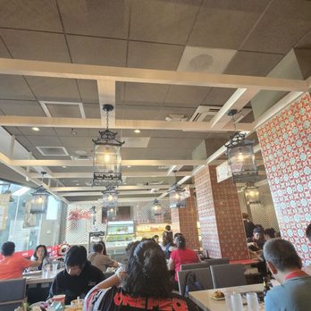 Haidilao Hotpot - Chinese Near Me - Irvine, California