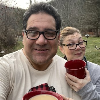 Mountain Treasure Bed and Breakfast - Bill & Jill from NY! - Bed & Breakfast Near Me - Maplecrest, New York