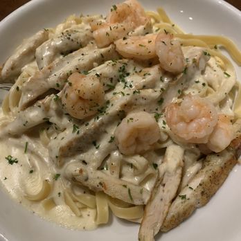 Olive Garden Italian Restaurant - Chicken Alfredo -add shrimp - Italian Near Me - Brandon, Florida