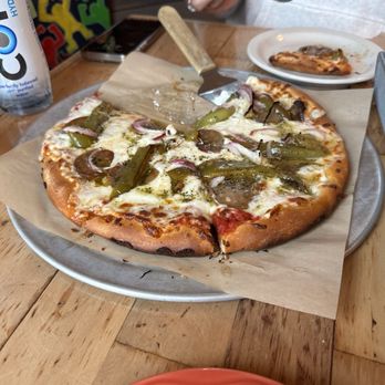 Van Go's Pizza - Hot honey sausage - Pizza Near Me - Friday Harbor, Washington