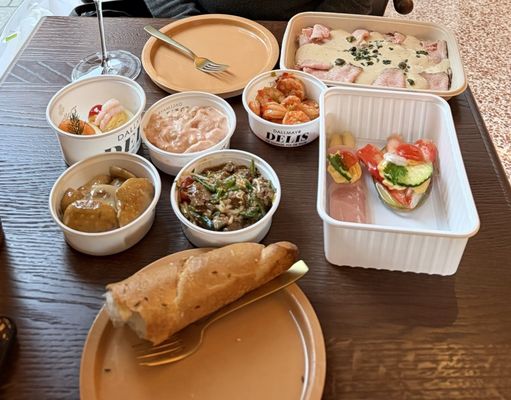 Dallmayr Bar & Grill by null