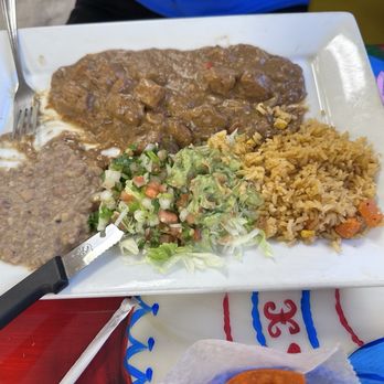 Los Chilaquiles - Carne guisada plate - Mexican Near Me - Seguin, Texas Los Chilaquiles - Carne guisada plate - Mexican Near Me - Seguin, Texas
