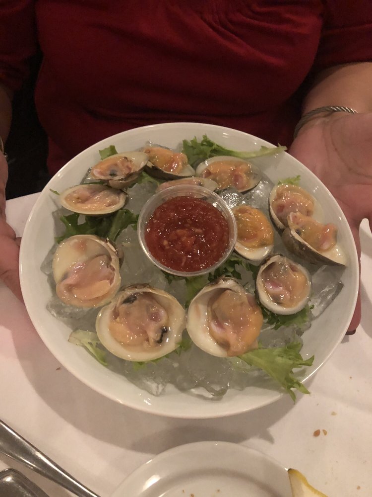 Order Clams on The Half Shell food online from Venere Restaurant store, Westbury on bringmethat.com