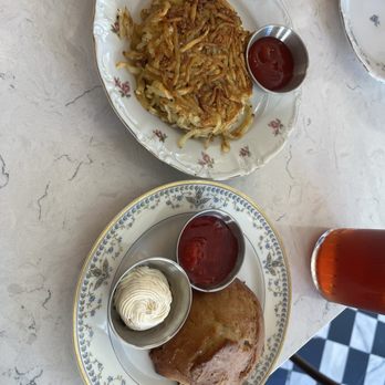 Sunday Sunday - Hash brown and biscuit - Breakfast & Brunch Near Me - Savannah, Georgia Sunday Sunday - Hash brown and biscuit - Breakfast & Brunch Near Me - Savannah, Georgia