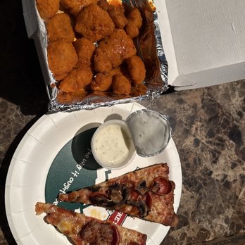 Mountain Mike's Pizza - Wings and Pepperoni Mushrooms and Sausage pizza - Chicken Wings Near Me - Rosemead, California Mountain Mike's Pizza - Wings and Pepperoni Mushrooms and Sausage pizza - Chicken Wings Near Me - Rosemead, California