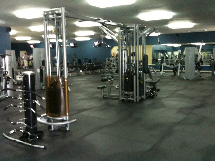 LEE’S XTREME FITNESS Updated September 2024 17092 W Main St, Cut