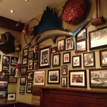 Capurro's - Indoor decor - Seafood Near Me - San Francisco, California