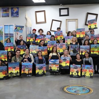 Memo's Canvas - Group - Paint & Sip Near Me - Montclair, California