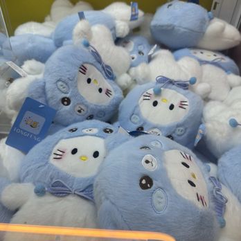 Fluffy Town - Plushies in machine - Arcades Near Me - San Jose, California