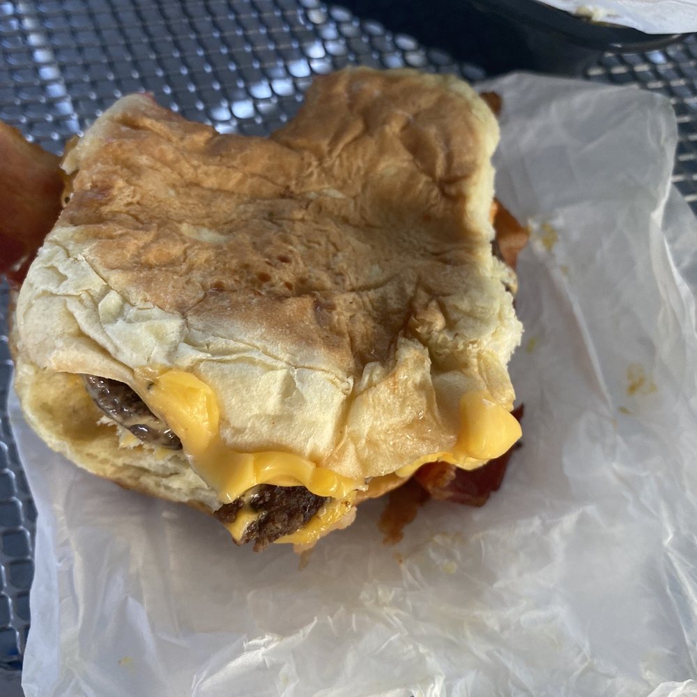 Cheese burger. Bacon tasted like rubber. Cheese burger. Bacon tasted like rubber.