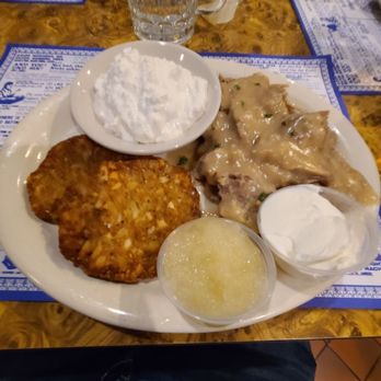 Edelweiss Restaurant - Bayrischer Schweinebraten - German Near Me - Indianapolis, Indiana Edelweiss Restaurant - Bayrischer Schweinebraten - German Near Me - Indianapolis, Indiana