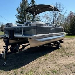 Grand Traverse Boat Rentals Logo