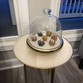 Lilly Valley Inn - Chocolate Truffles - Bed & Breakfast Near Me - Pearisburg, Virginia