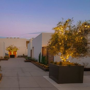 Thompson Palm Springs - Courtyard - Hotels Near Me - Palm Springs, California Thompson Palm Springs - Courtyard - Hotels Near Me - Palm Springs, California