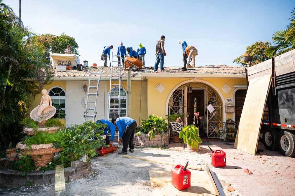 Slide of El Mago's Roofing