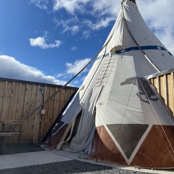 Crane Hot Springs - Running horse teepee - Resorts Near Me - Burns, Oregon