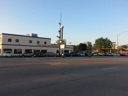 Cars 147 Used Autos by null