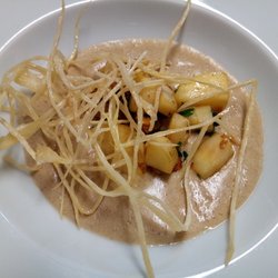 Le Court Debout - Velouté d'amanite des Césars et panais