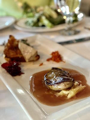 LE CONTINENTAL - Cuisine Française - Fruits de Mer / Homard / Steak - Flambé by null