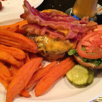 Redd's Biergarten - The cheddar burger made my way! - German Near Me - Newark, New Jersey