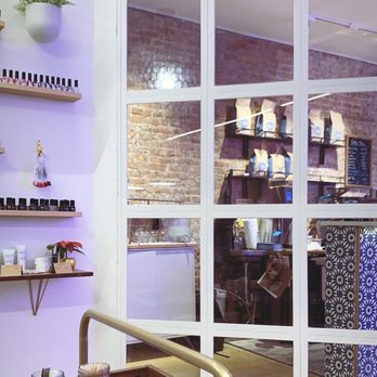 Lili and Cata - Wine Bars Near Me - Brooklyn, New York