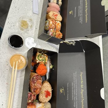 FOB Sushi Bar - Sushi Bars Near Me - Seattle, Washington