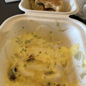 egghole - Dine in served in a carry out container, wasteful and impossible to eat. - Burgers Near Me - Puyallup, Washington