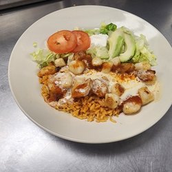 Mamacitas - Shrimp with queso and rice