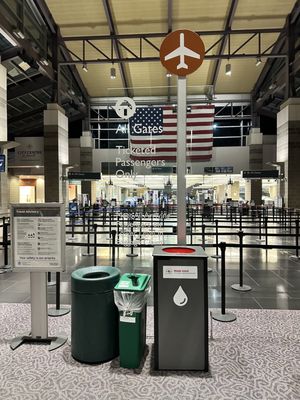 Rhode Island T.F. Green International Airport by null