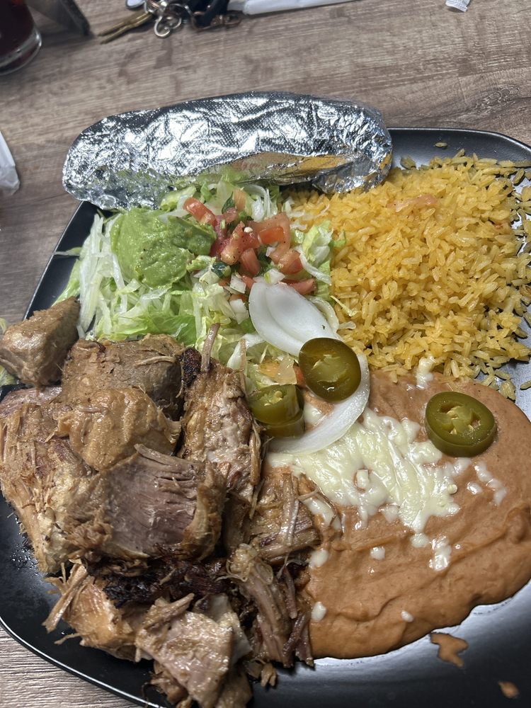 Food from Los Pinos Tacos