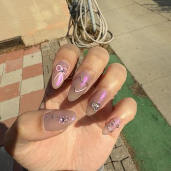 Lumi Nail Studio - Nail Salons Near Me - Pasadena, California
