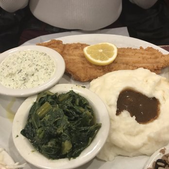 Junior's Restaurant - My friend had fried fish she said it was good. - Bakeries Near Me - Brooklyn, New York