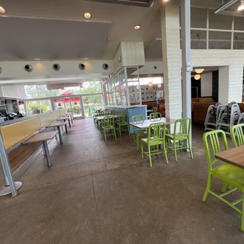 Joe's Farm Grill - Inside - American Near Me - Gilbert, Arizona