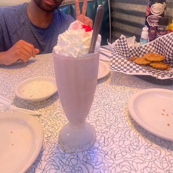 Hot Rods 50's Diner - American Near Me - Alcoa, Tennessee