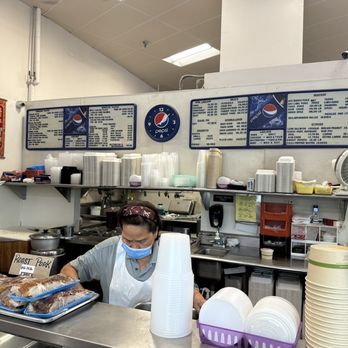 Young's Fish Market - Food service counter - Hawaiian Near Me - Honolulu, Hawaii