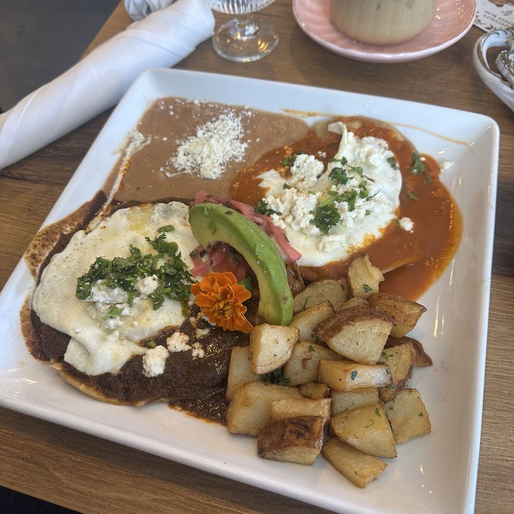 El Encanto - Huevos Divorciados - Breakfast & Brunch Near Me - San Diego, California