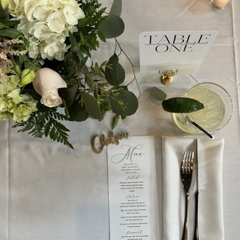 Brookwood Grill - a place setting for a wedding reception - American Near Me - Roswell, Georgia Brookwood Grill - a place setting for a wedding reception - American Near Me - Roswell, Georgia