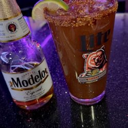 Newbe's Sports Bar & Grill