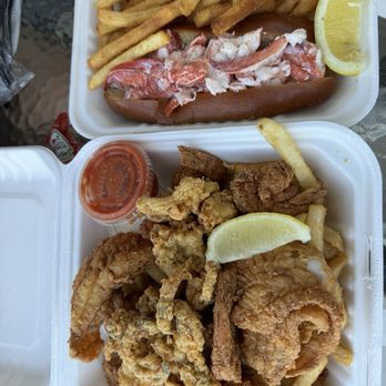 Waves Seafood - Fried Seafood Platter and lobster roll - Seafood Near Me - Braintree, Massachusetts