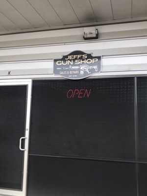JEFF’S GUN SHOP - Updated May 2024 - 6075 De Zavala Rd, San Antonio