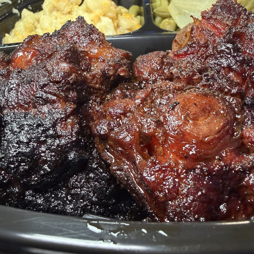 We Do BBQ - Oxtails - Barbeque Near Me - Cincinnati, Ohio We Do BBQ - Oxtails - Barbeque Near Me - Cincinnati, Ohio