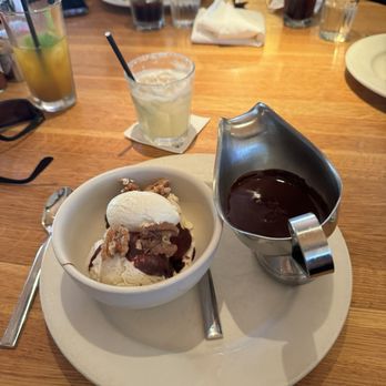 R+D Kitchen - Hot fudge sundae - New American Near Me - Yountville, California