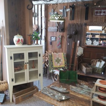 Neva's - Antiques Near Me - Rockville, Indiana