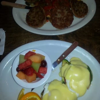 The Egg House - Eggs benedict and John Wayne - Breakfast & Brunch Near Me - Simi Valley, California The Egg House - Eggs benedict and John Wayne - Breakfast & Brunch Near Me - Simi Valley, California