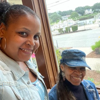 Crows Nest - Seafood Near Me - Warwick, Rhode Island