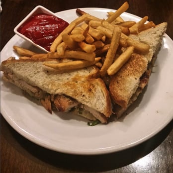 Parallel 40 - Chicken panini - American Near Me - Princeton, New Jersey