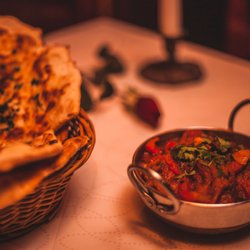 Restaurant Maharaja - En af husets specialitet er "Butter Chicken"