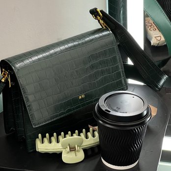 Clique Salon - Complimentary cappuccino - Hair Salons Near Me - Houston, Texas