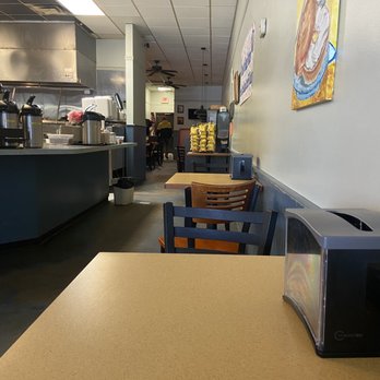 Bagel Nation - Clean indoor seating - Bagels Near Me - Charleston, South Carolina Bagel Nation - Clean indoor seating - Bagels Near Me - Charleston, South Carolina